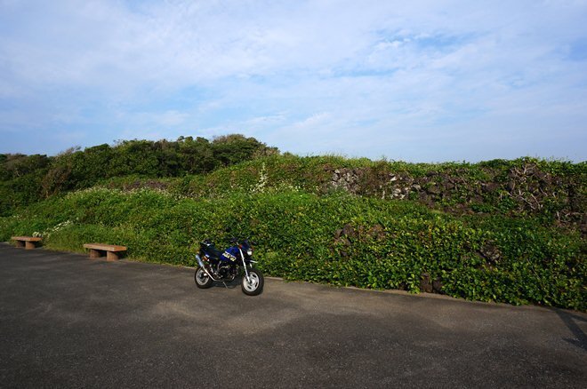 10　これが城の石垣の跡らしい.JPG