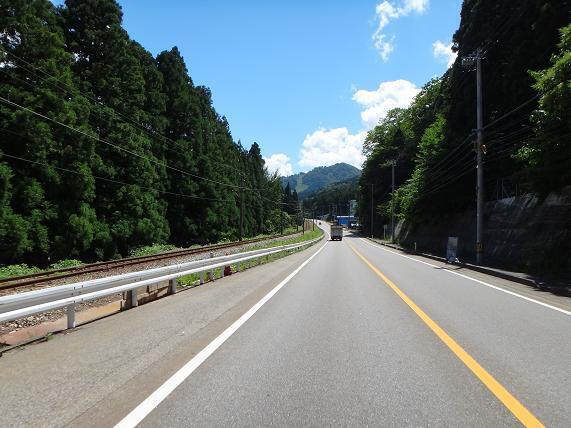 11　宇奈月温泉へ向かう路線.JPG