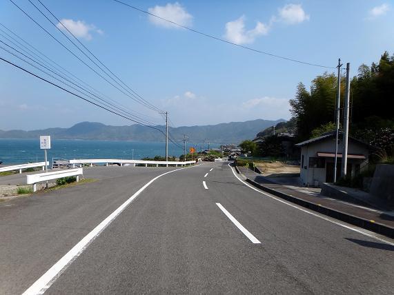 14　島らしい海岸の風景.JPG