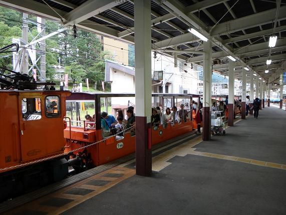 15　JRの駅とあまり変わらない.JPG