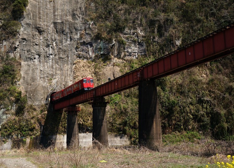 18　トンネルのギリギリ感がたまんない.JPG