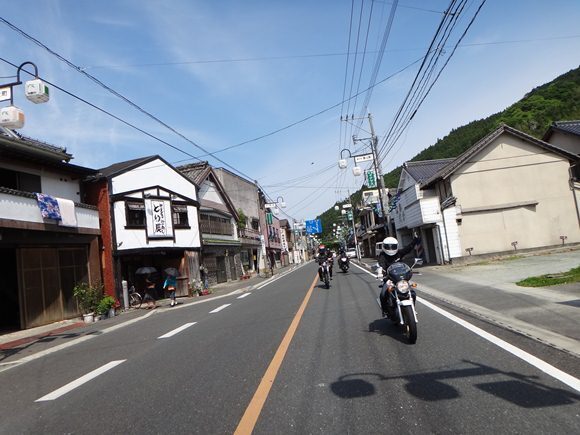 21　黒木瞳の街通過.JPG