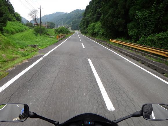 23　そろそろ田舎道に飽きてきた.JPG