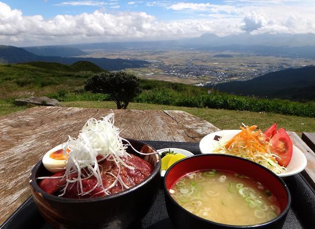 23　阿蘇を見ながら倍倶丼.JPG