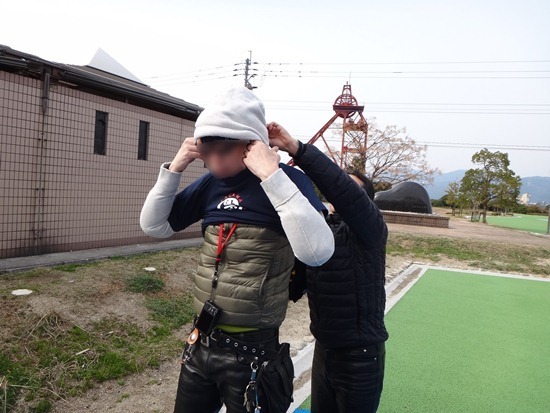 26　まさかその上から着るのか？.JPG