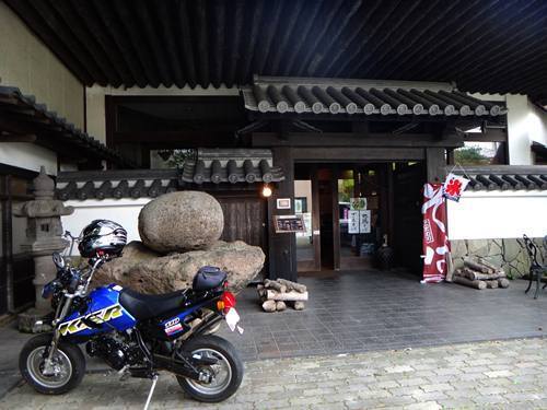27　お土産屋併設の蕎麦屋さん.JPG