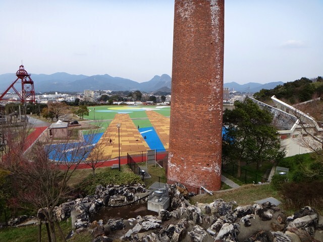 27　こんなカラフルな広場に変わっていたよ.JPG