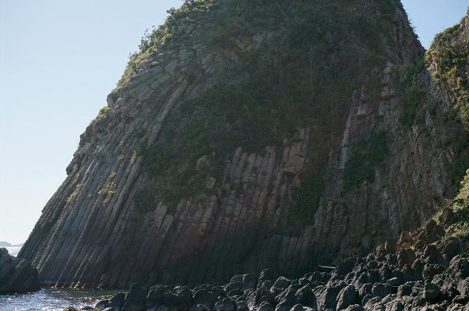 27　俵島の柱状節理.JPG