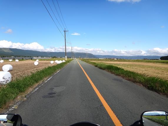 27　牧ノ戸の好きな農道.JPG