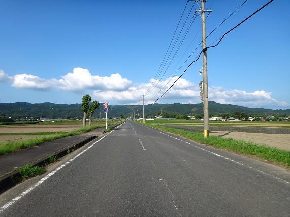 28　山沿い以外は夏空でした.JPG