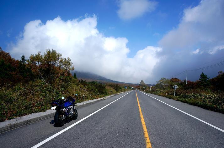 29　山の東側は雲がかかっています.JPG