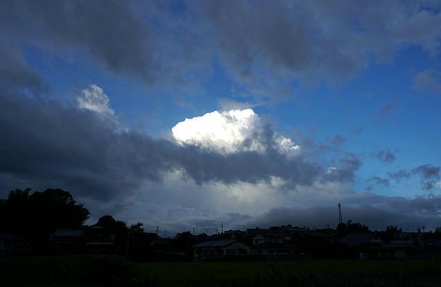 30　帰ったら台風が来ていました.JPG