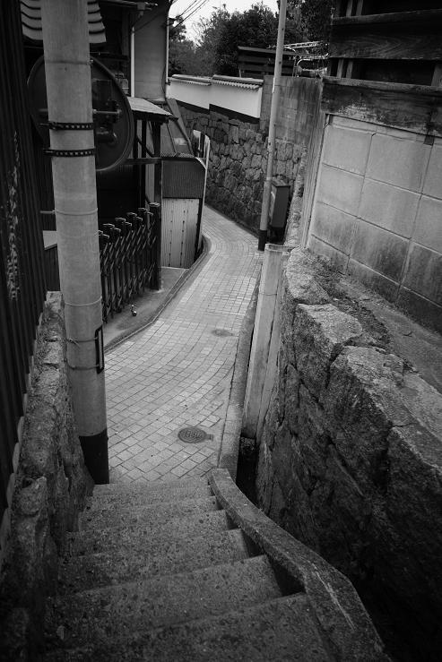 58　迷路な路地が尾道情緒だね.JPG