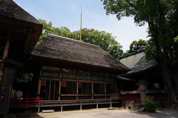 5　屋根が藁葺きなんです.JPG