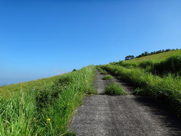 6　空に登る道.JPG