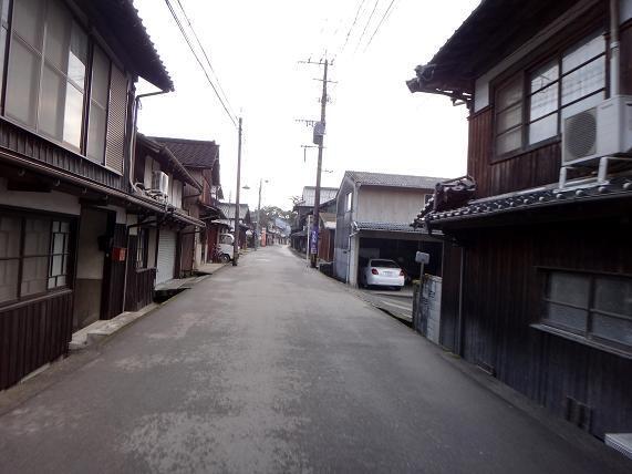 6　裏通り.JPG