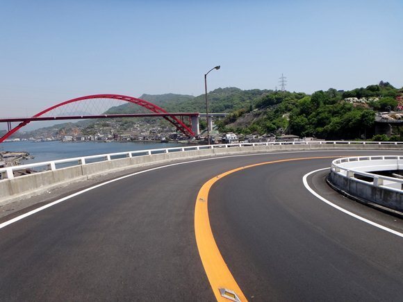 8　目が回るループ橋.JPG