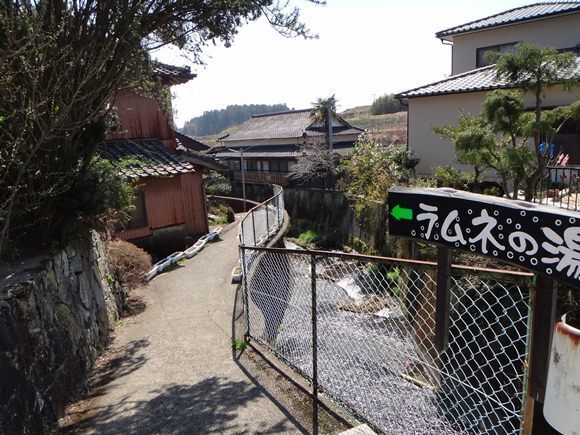 9　素朴な案内板.JPG