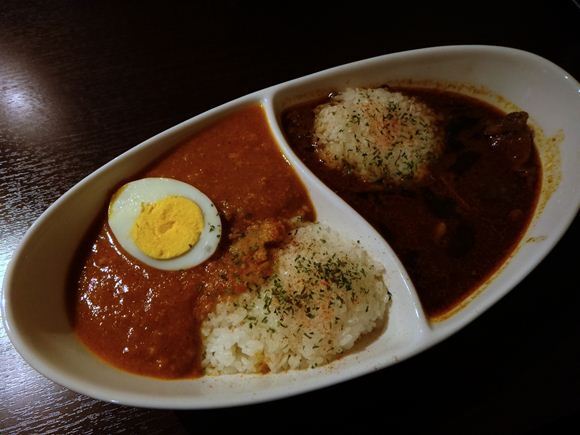 キーマカレーとスリランカ風カレー.JPG